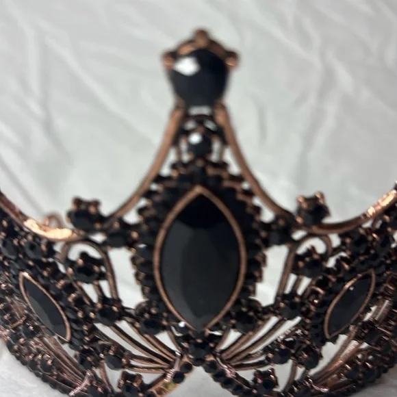 Elegant Black and Rose Gold Tiara - Picture 7 of 9